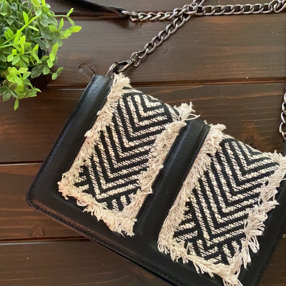 DSW Chevron Fringe Clutch Crossbody Purse Black - Picture 2 of 7